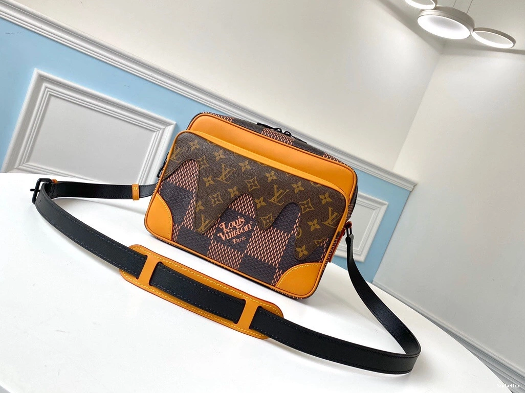 Repzbay VUITTON LOUIS MESSAGER BAG 0803